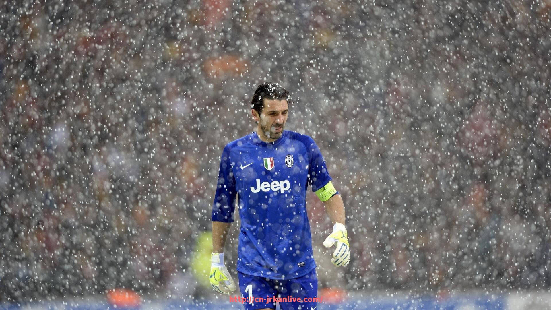 jrkan直播-世俱杯球员退役动态追踪:告别赛季的背影与传承故事